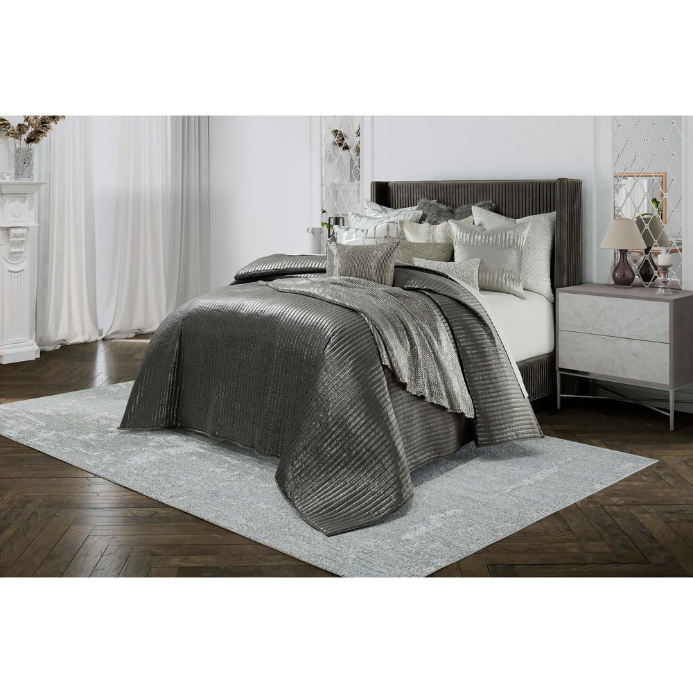 Maya Quilt Set, Dark Grey/Silver